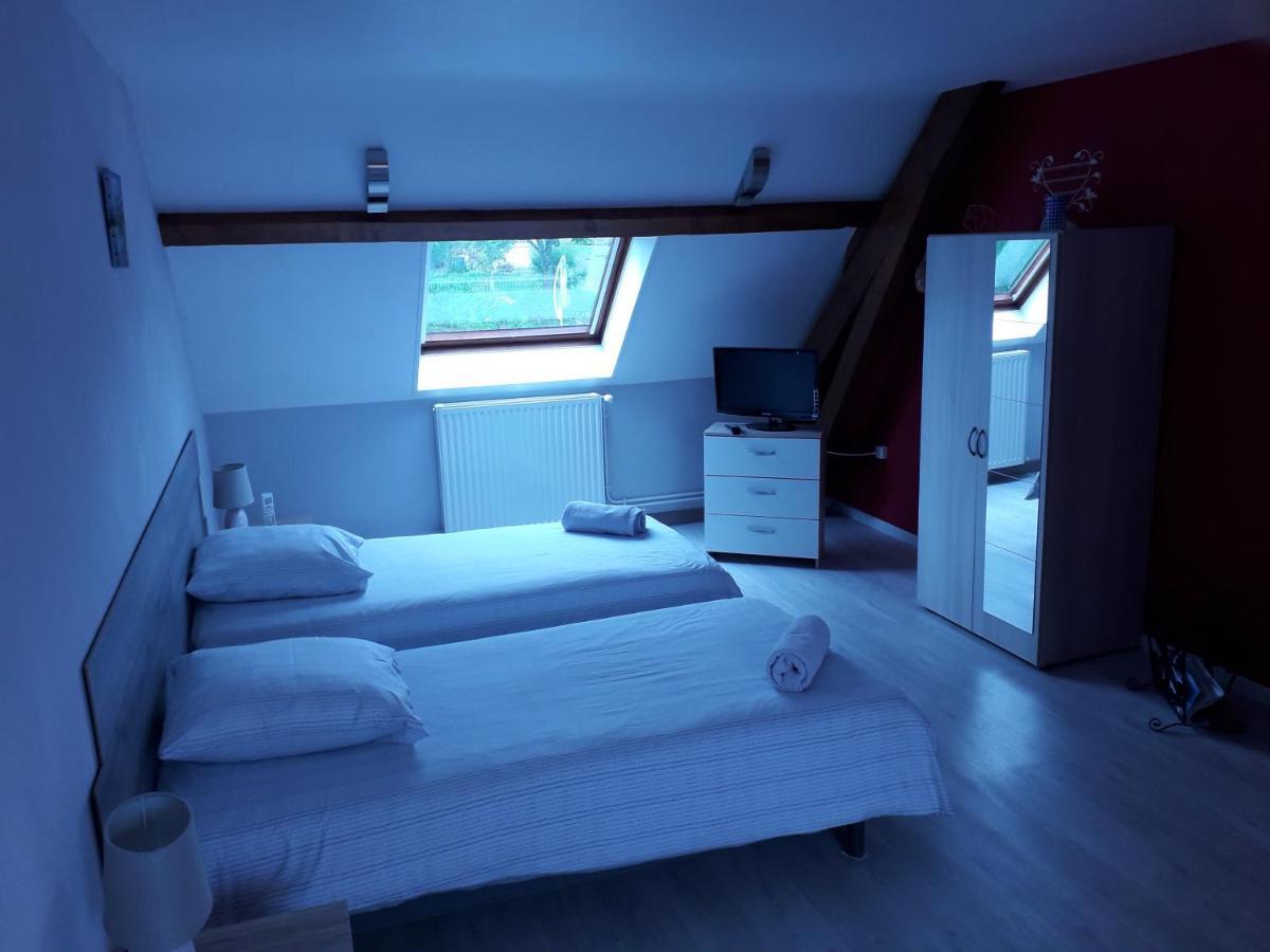 Chez Claude & Chantal Saint-Yorre Экстерьер фото
